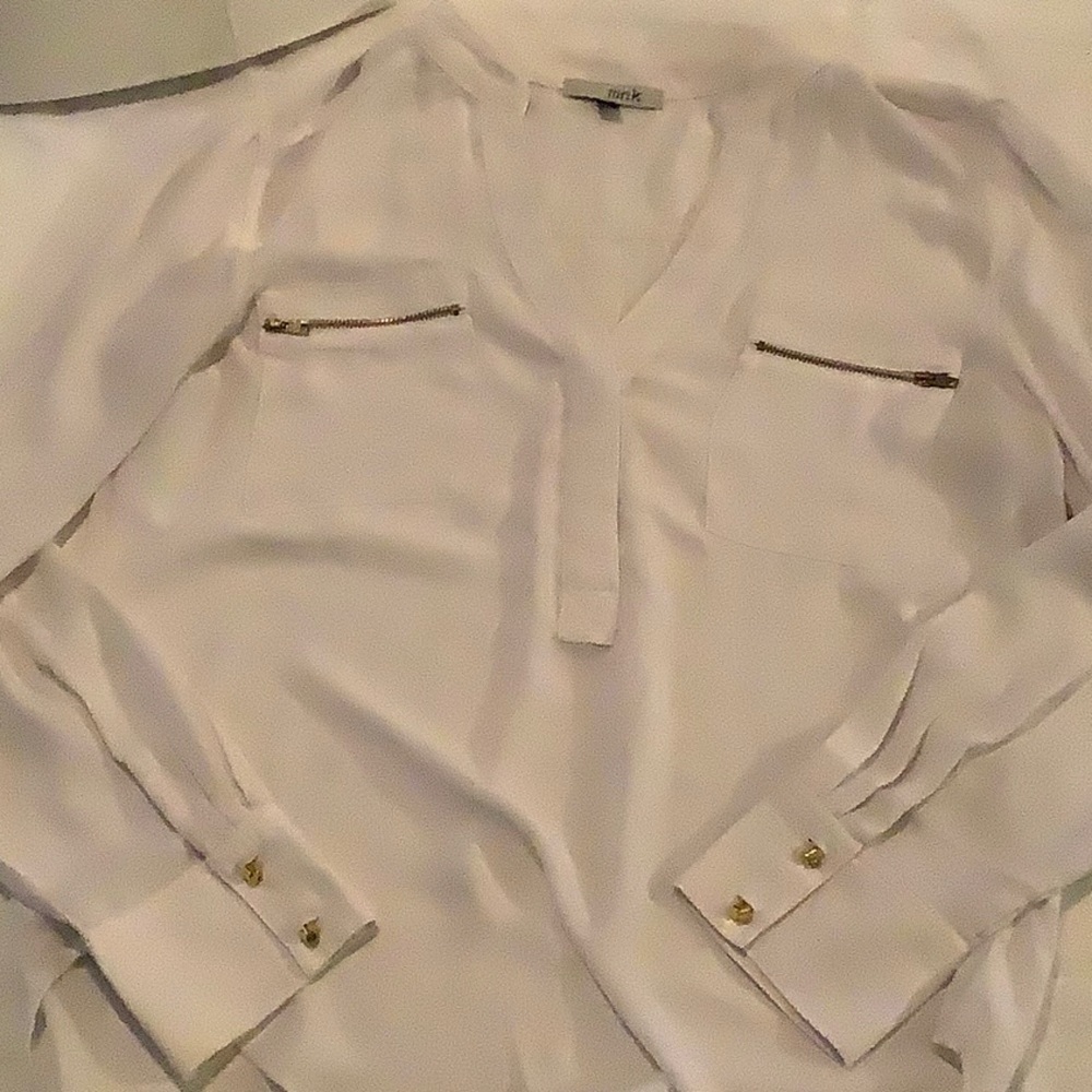 MNK long sleeve shirt size Large (G)